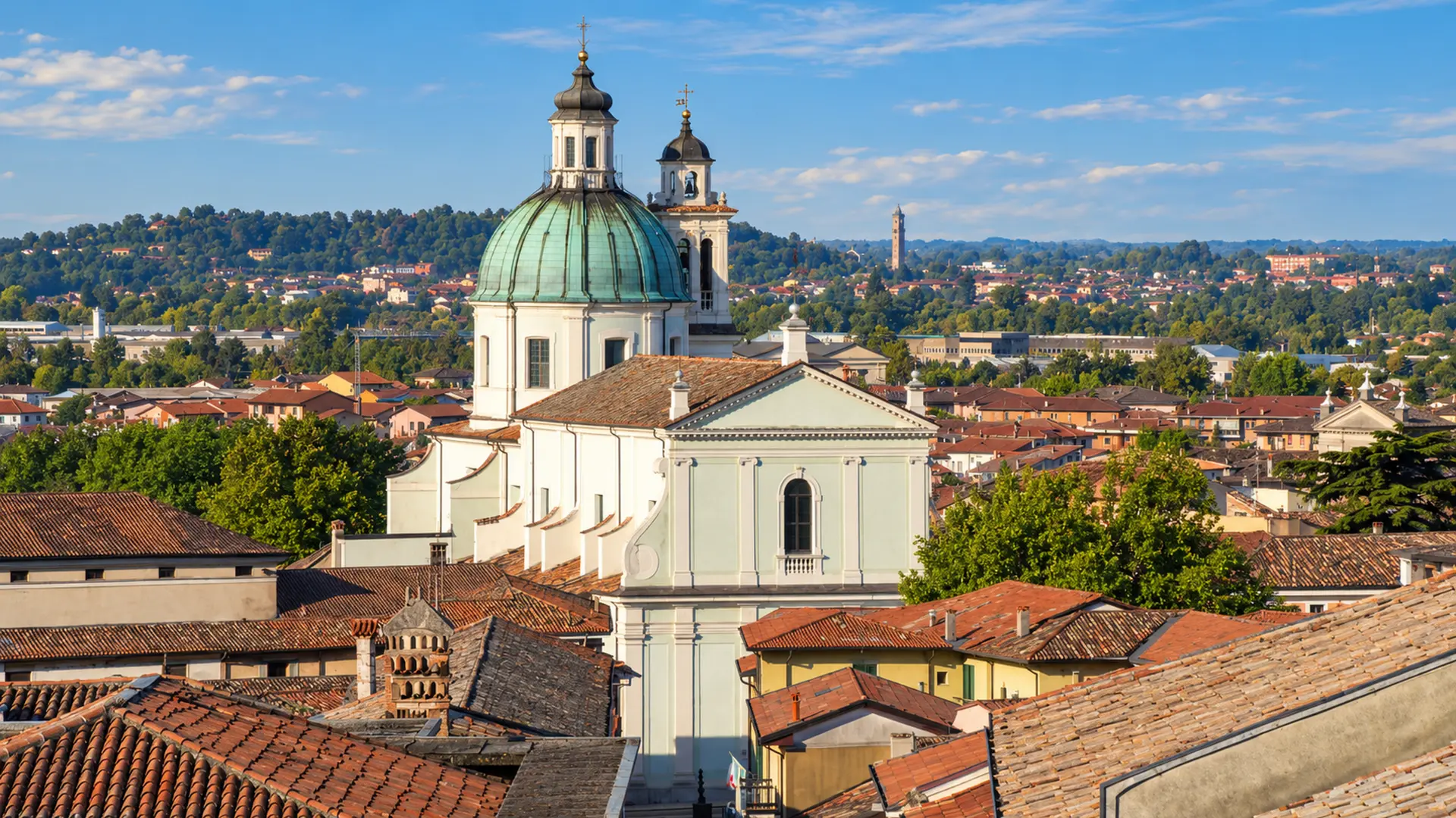 Veduta del centro di Castiglione delle Stiviere, area servita dalla web agency per siti web e landing page